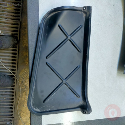 T5 MOTOR ARA BÖLME KAPAĞI (engine bay part 7H0805207A )