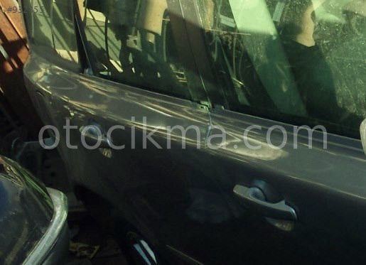 ÇIKMA 2005 VOLVO V50 SAĞ TAKIM KAPI KOLU.