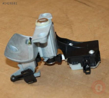 SEAT CORDOBA IBIZA 02-09 BAGAJ KİLİT MEKANİZMASI 6L6827573G