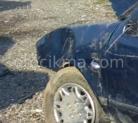 1997 renault 19 europa 1.4 çıkma sol ön çamurluk