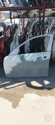 Mercedes Benz C180 ve w204 sol ön kapı orijinal çıkma