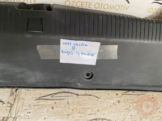 OPEL VECTRA B BAGAJ KİLİDİ PLASTİĞİ ORJİNAL ÇIKMA 1996-2000