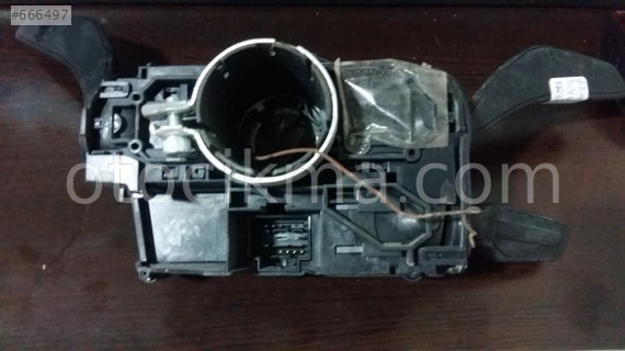 Audi A4 2016 model airbag sargısı