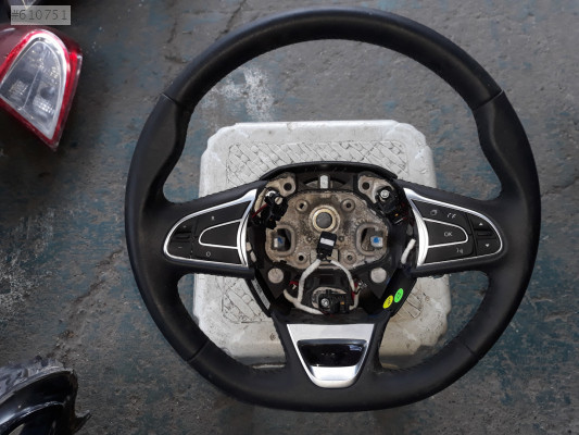 Renault megane 4 direksiyon simidi