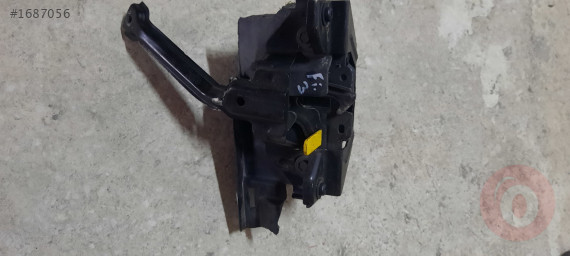 Ford fiesta mk 7 kaput kilit çıkma orjinal