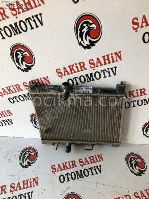 2010-2013 Toyota Yaris Su Radyatörü cıkma