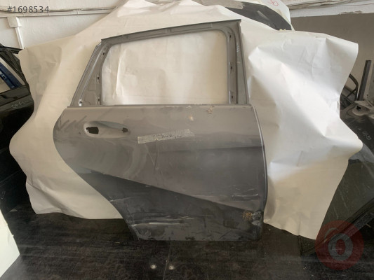 MERCEDES W246 SAĞ ARKA KAPI