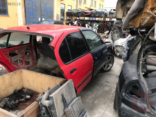 Nissan Primera sağ arka kapı