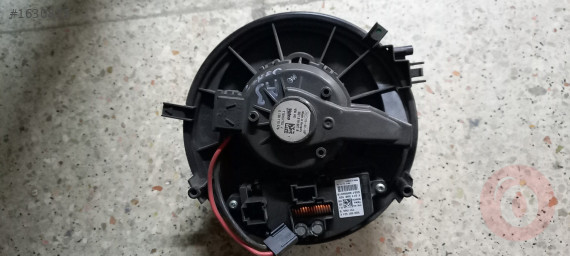 5Q1819021B - Audi A3 Kalorifer Motoru Orjinal Çıkma