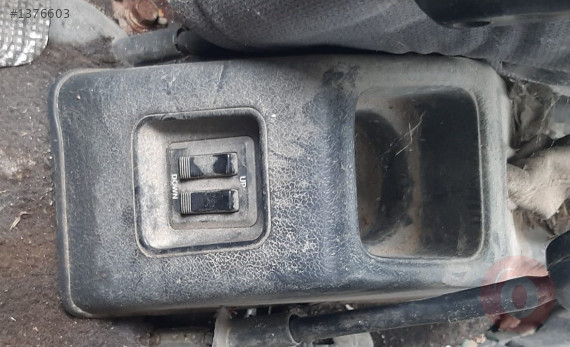 1992 hyundai excel çıkma orta konsol