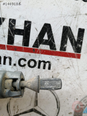 5K0837167A vw grubu kapı bademi anahtar yuvası