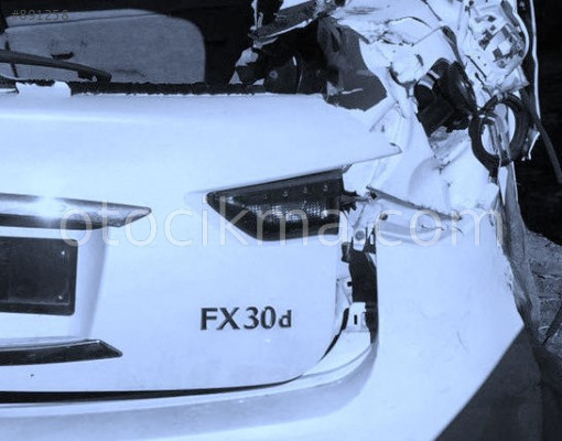 INFINITI FX35 ÇIKMA SAĞ BAGAJ SİNYAL.
