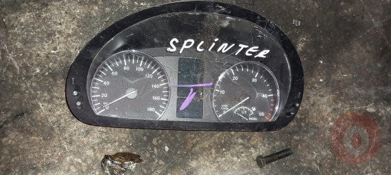 MERCEDES SPRİNTER ÇIKMA ORJİNAL GÖSTERGE KM SAATİ