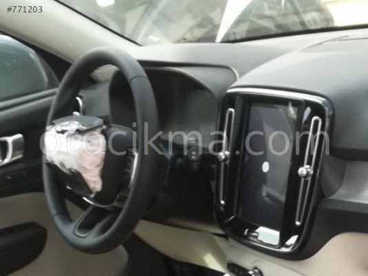 2019 VOLVO XC-40 ÇIKMA KM SAATİ.