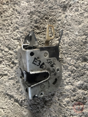 Bmw e36 sağ ön kapı kilidi çıkma orjinal