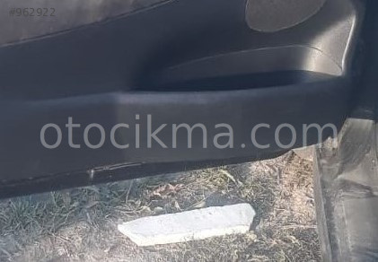 2009 peugeot 207 1.4 benzinli çıkma sol ön kapı cebi