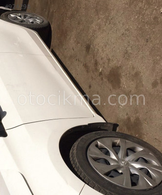 2017 TOYOTA COROLLA ORİJİNAL SOL YAN PANEL.