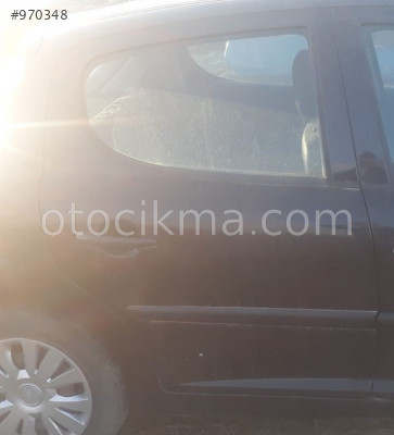 2009 model peugeot 207 1.4 çıkma sağ arka kapı