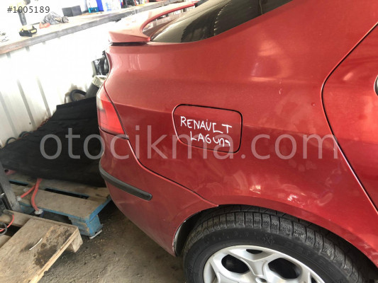 RENAULT LAGUNA 2 KESME SAĞ ARKA ÇAMURLUK ÇIKMA PARÇA