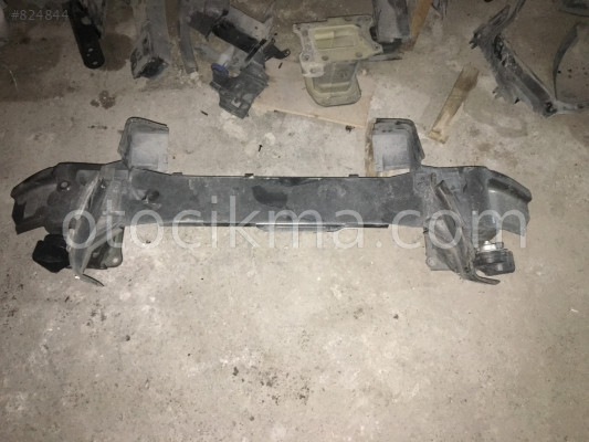 Ford focus 3 - 3.5 ön tampon demiri