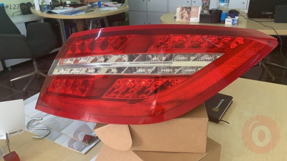 AUDİ A4 2014 SAĞ STOP  VE TÜM ÇIKMA ORİJİNAL PARÇALAR 800