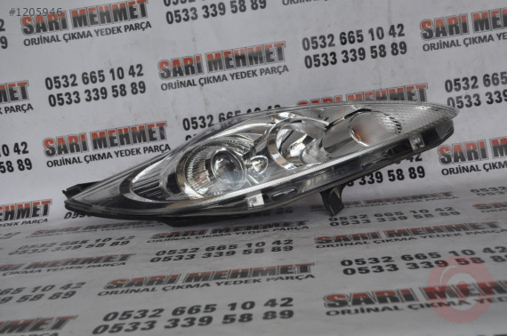 ÇIKMA Ford Fiesta  Far Sağ