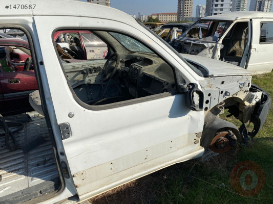 PEUGEOT PARTNER  SAĞ ÖN KAPI KİLİDİ ORİJİNAL ÇIKMA A