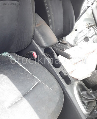 2011 NİSSAN QASHQAİ KOMPLE ORİJİNAL VİTES KONSOLU