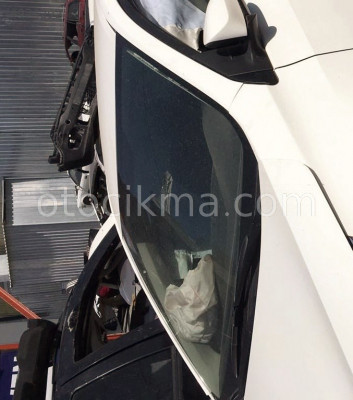 2017 TOYOTA COROLLA ORİJİNAL ÖN CAM.