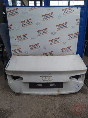 Audi A4 bağaj kapağı 2012-2015
