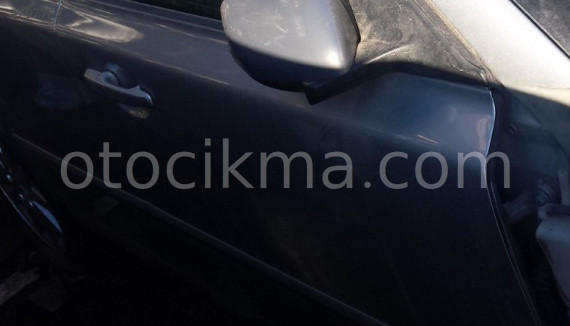 2005 VOLVO V50  ÇIKMA SAĞ YAN PANEL MEVCUTTUR.
