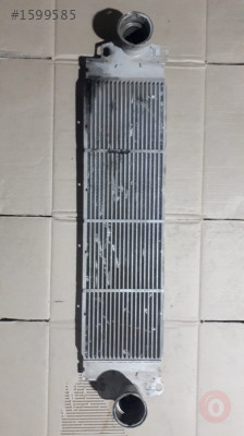VOLKSWAGEN TRANPORTER TURBO RADYATÖRÜ 7h0145804b ORJİNAL PAR