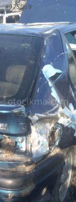 1996 model renault r19 europa 1.6 hb kesme sağ arka çamurluk