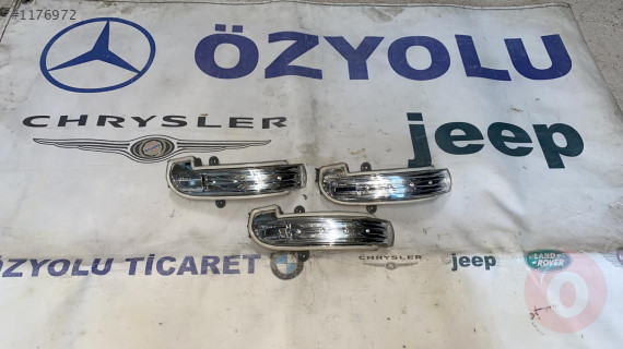 MERCEDES W203 C SERİSİ MAKYAJLI SAĞ AYNA SİNYALİ