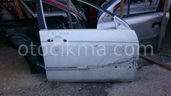 KİA CERATO SAĞ ÖN KAPI