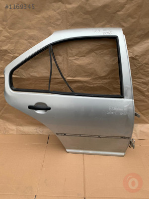VW BORA 99-04 SAĞ ARKA KAPI GÜMÜŞ GRİ AZ HATALI 1J5833056F