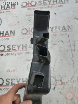 8P1819152 audi a3 2010 sağ ön ayak havalandırma kanalı