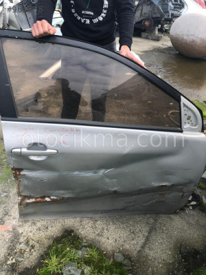Toyota Corolla 2006 Sağ Ön Kapı Tesisatı hatasız orjinal