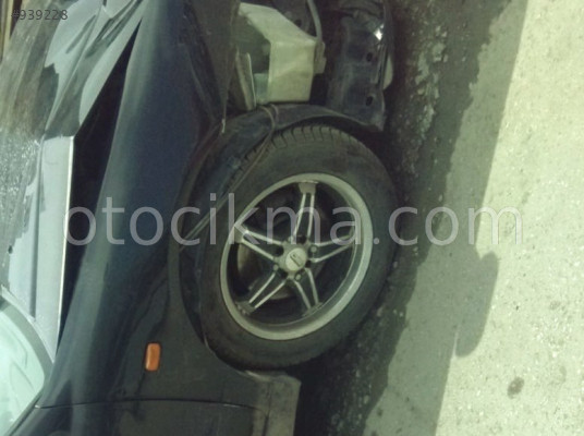 ÇIKMA 2000 NİSSAN PRİMERA SAĞ ÖN JANT LASTİK.