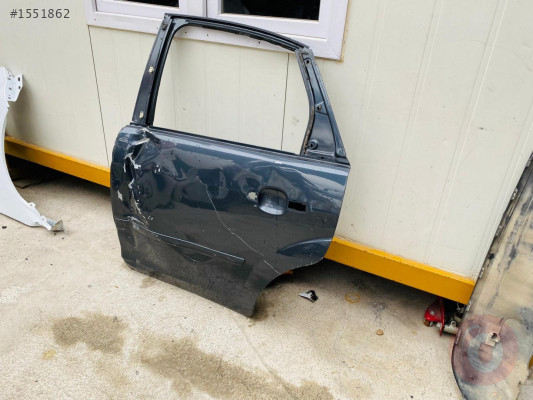 Ford focus 2 çıkma sol arka kapı