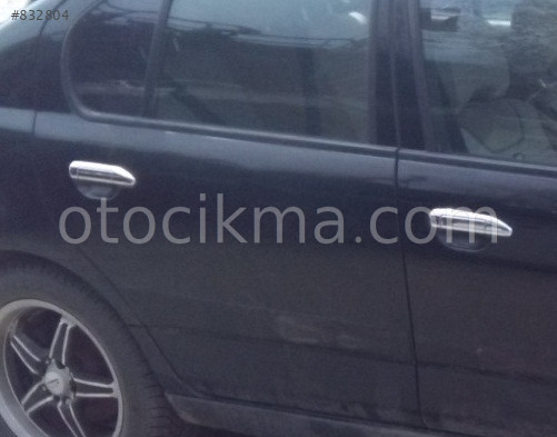 KOMPLE ORİJİNAL 2000 NİSSAN PRİMERA 1.8 SAĞ TAKIM KAPI KOLU.