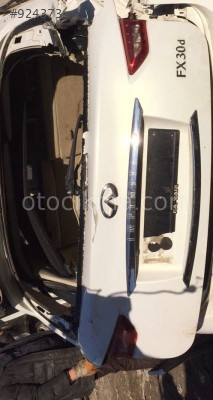 INFINITI FX30D ORİJİNAL BAGAJ SİNYAL LAMBASI.