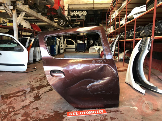 DACIA SANDERO ÇIKMA ORİJİNAL SAĞ ARKA KAPİ