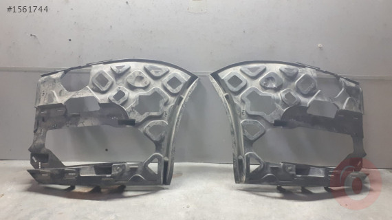 VOLKSWAGEN CADDY SAĞ-SOL TAMPON BRAKETİ 2k5807723,2k5807724