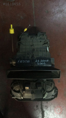 FORD FİESTA 1.6  ÇIKMA ORJİNAL KALORİFER KAZANI
