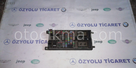 Land rover discovery 3 sigorta tablası
