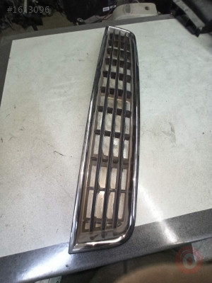 AUDİ A4 TAMPON ORTA IZGARASI 2002-2005