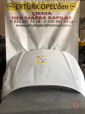 Corsa e ön kaput