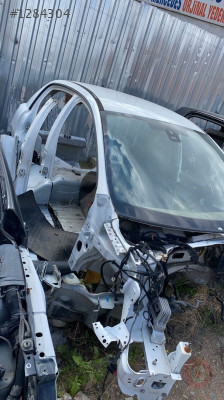 peugeot 208 keme sağ ön podye