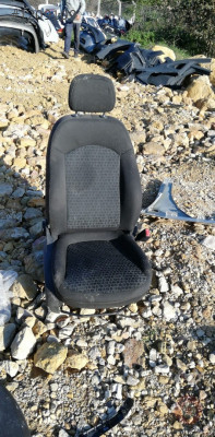 opel corsa e kasa çıkma sağ ön koltuk.